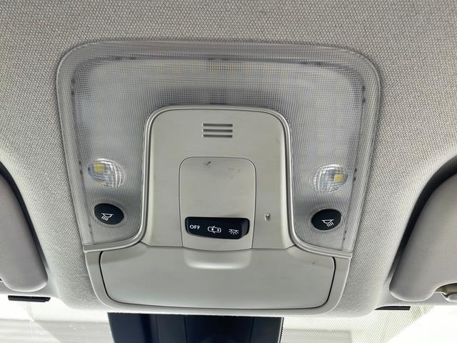 プリウス Ｓ　社外ナビ・フルセグ・トヨタセーフティセンス・レーダークルーズコントロール・プリクラッシュセーフティ・ＬＥＤオートライト・社外エアロ・バックカメラ・ＥＴＣ２．０・スペアキー・社外１８インチアルミ（69枚目）