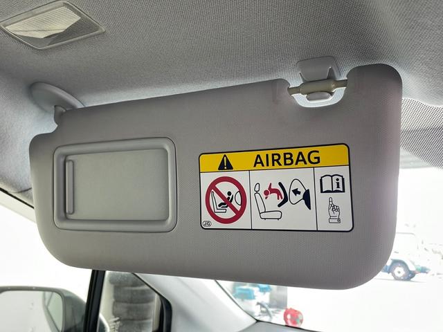 プリウス Ｓ　社外ナビ・フルセグ・トヨタセーフティセンス・レーダークルーズコントロール・プリクラッシュセーフティ・ＬＥＤオートライト・社外エアロ・バックカメラ・ＥＴＣ２．０・スペアキー・社外１８インチアルミ（70枚目）