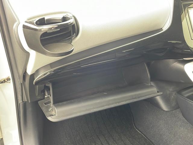 プリウス Ｓ　社外ナビ・フルセグ・トヨタセーフティセンス・レーダークルーズコントロール・プリクラッシュセーフティ・ＬＥＤオートライト・社外エアロ・バックカメラ・ＥＴＣ２．０・スペアキー・社外１８インチアルミ（75枚目）