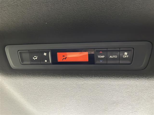 エスクァイア Gi プレミアムパッケージ ブラックテーラード ワンオーナー 純正ナビ フルセグTV バックカメラ トヨタセーフティセンス 両側パワースライドドア シートヒーター レザーシート モデリスタサイドスカート モデリスタリアスカート LEDヘッドライト(26枚目)