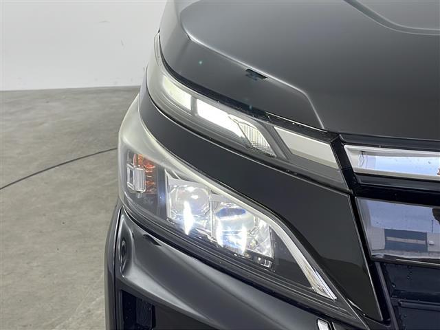 ヴォクシー ＺＳ　・トヨタセーフティーセンス・純正９インチＳＤナビ＆フルセグ＆ＢＴ＆ＤＶＤ・バックカメラ・両側パワースライドドア・ビルトインＥＴＣ２．０・ステアリングリモコン・純正前ドライブレコーダー・サンシェード（37枚目）