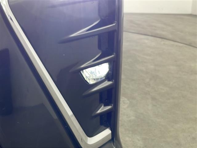 ヴォクシー ＺＳ　・トヨタセーフティーセンス・純正９インチＳＤナビ＆フルセグ＆ＢＴ＆ＤＶＤ・バックカメラ・両側パワースライドドア・ビルトインＥＴＣ２．０・ステアリングリモコン・純正前ドライブレコーダー・サンシェード（40枚目）