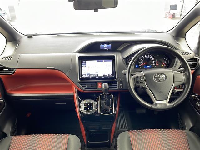 ヴォクシー ＺＳ　・トヨタセーフティーセンス・純正９インチＳＤナビ＆フルセグ＆ＢＴ＆ＤＶＤ・バックカメラ・両側パワースライドドア・ビルトインＥＴＣ２．０・ステアリングリモコン・純正前ドライブレコーダー・サンシェード（42枚目）