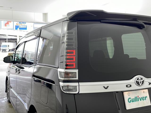 ヴォクシー ＺＳ　・トヨタセーフティーセンス・純正９インチＳＤナビ＆フルセグ＆ＢＴ＆ＤＶＤ・バックカメラ・両側パワースライドドア・ビルトインＥＴＣ２．０・ステアリングリモコン・純正前ドライブレコーダー・サンシェード（44枚目）