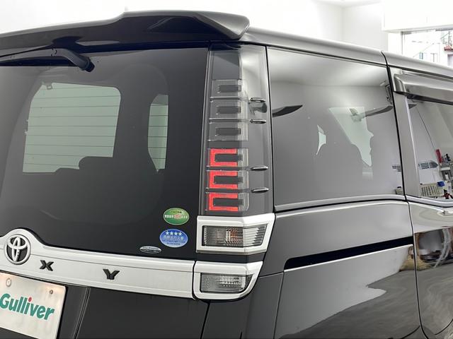 ヴォクシー ＺＳ　・トヨタセーフティーセンス・純正９インチＳＤナビ＆フルセグ＆ＢＴ＆ＤＶＤ・バックカメラ・両側パワースライドドア・ビルトインＥＴＣ２．０・ステアリングリモコン・純正前ドライブレコーダー・サンシェード（45枚目）