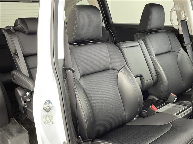 オデッセイ アブソルート・ＥＸ　１０インチナビ　ＴＶ　マルチビューカメラ　両側パワースライドドア　ハーフレザー　パワーシート　シートヒーター　衝突軽減　レーンキープサポート　ブラインドスポット　ＥＴＣ　コーナーセンサー　ＬＥＤライト（9枚目）