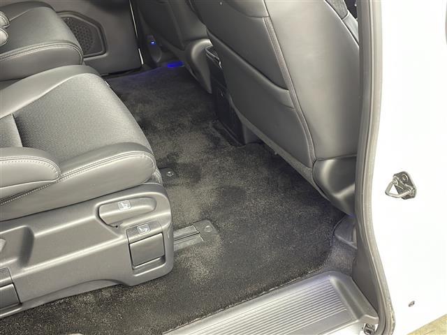 オデッセイ アブソルート・ＥＸ　１０インチナビ　ＴＶ　マルチビューカメラ　両側パワースライドドア　ハーフレザー　パワーシート　シートヒーター　衝突軽減　レーンキープサポート　ブラインドスポット　ＥＴＣ　コーナーセンサー　ＬＥＤライト（10枚目）