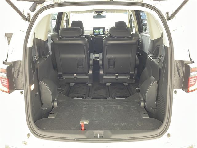 オデッセイ アブソルート・ＥＸ　１０インチナビ　ＴＶ　マルチビューカメラ　両側パワースライドドア　ハーフレザー　パワーシート　シートヒーター　衝突軽減　レーンキープサポート　ブラインドスポット　ＥＴＣ　コーナーセンサー　ＬＥＤライト（19枚目）