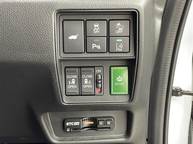 オデッセイ アブソルート・ＥＸ　１０インチナビ　ＴＶ　マルチビューカメラ　両側パワースライドドア　ハーフレザー　パワーシート　シートヒーター　衝突軽減　レーンキープサポート　ブラインドスポット　ＥＴＣ　コーナーセンサー　ＬＥＤライト（30枚目）