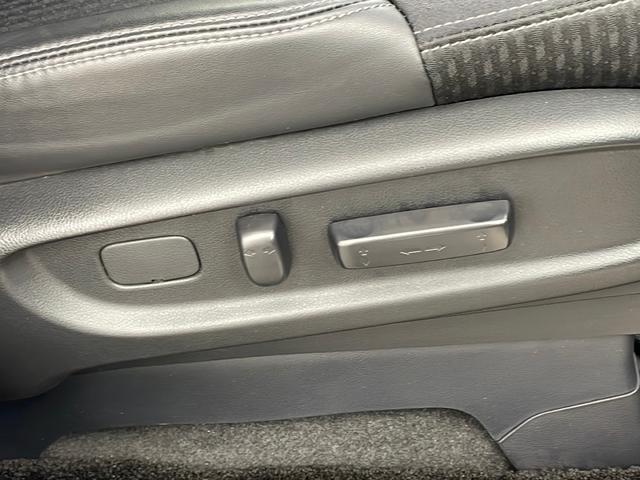 オデッセイ アブソルート・ＥＸ　１０インチナビ　ＴＶ　マルチビューカメラ　両側パワースライドドア　ハーフレザー　パワーシート　シートヒーター　衝突軽減　レーンキープサポート　ブラインドスポット　ＥＴＣ　コーナーセンサー　ＬＥＤライト（78枚目）