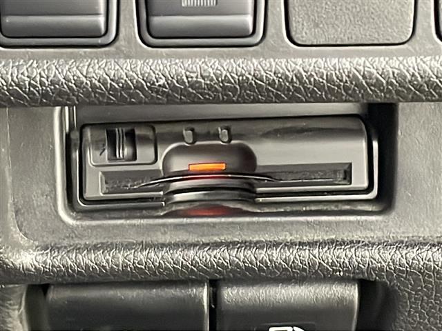 エクストレイル 20Xi 純正ナビ TV アラウンドビューモニター インテリジェントルームミラー ビルトインETC エマージェンシーブレーキ 前後ソナー アイドリングストップ パワーバックドア インテリジェントキー 純正アルミ(29枚目)