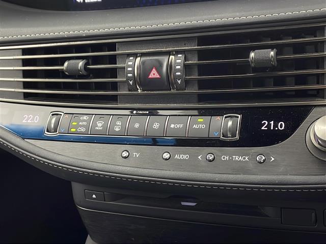 LS LS500 Iパッケージ ナビ TV フロントサイドバックカメラ サンルーフ プリクラッシュセーフティ レーントレーシングアシスト ブラインドスポットモニター デジタルインナーミラー シートヒーター エアシート 本革シート(26枚目)