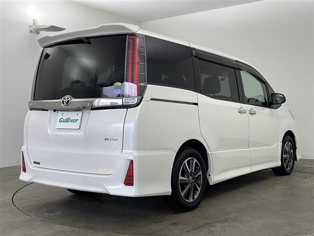 ノア Si ダブルバイビーII ワンオーナー 純正ナビ フルセグTV バックカメラ 両側パワースライドドア プリクラッシュセーフティ クルーズコントロール LEDヘッドライト ビルトインETC 純正16インチAW スマートキー(3枚目)