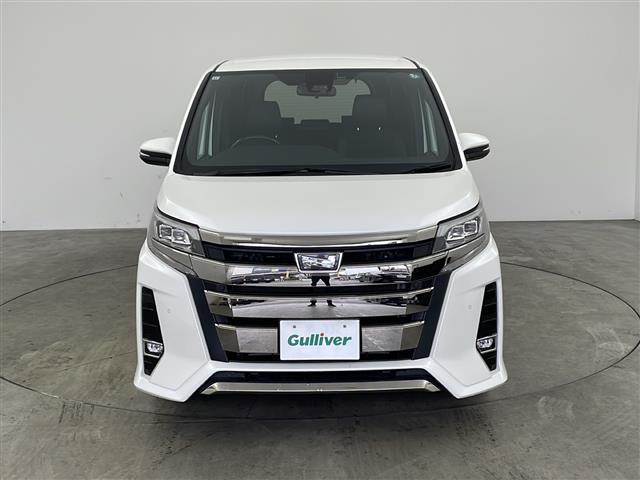 ノア Si ダブルバイビーII ワンオーナー 純正ナビ フルセグTV バックカメラ 両側パワースライドドア プリクラッシュセーフティ クルーズコントロール LEDヘッドライト ビルトインETC 純正16インチAW スマートキー(4枚目)