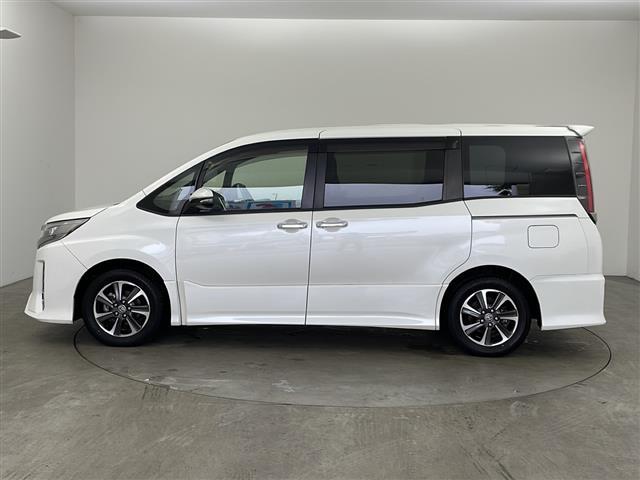 ノア Si ダブルバイビーII ワンオーナー 純正ナビ フルセグTV バックカメラ 両側パワースライドドア プリクラッシュセーフティ クルーズコントロール LEDヘッドライト ビルトインETC 純正16インチAW スマートキー(7枚目)