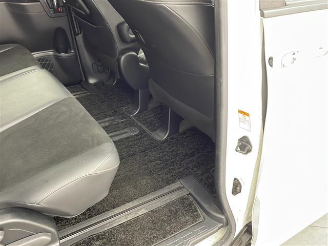 ノア Si ダブルバイビーII ワンオーナー 純正ナビ フルセグTV バックカメラ 両側パワースライドドア プリクラッシュセーフティ クルーズコントロール LEDヘッドライト ビルトインETC 純正16インチAW スマートキー(10枚目)