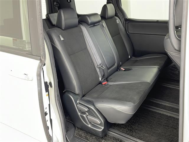 ノア Si ダブルバイビーII ワンオーナー 純正ナビ フルセグTV バックカメラ 両側パワースライドドア プリクラッシュセーフティ クルーズコントロール LEDヘッドライト ビルトインETC 純正16インチAW スマートキー(11枚目)