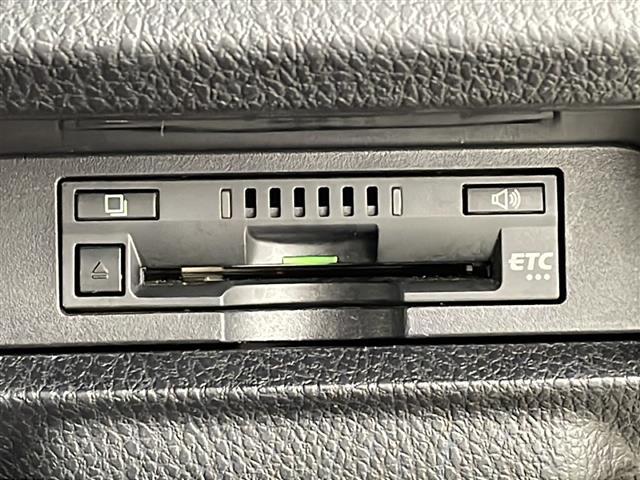 ノア Si ダブルバイビーII ワンオーナー 純正ナビ フルセグTV バックカメラ 両側パワースライドドア プリクラッシュセーフティ クルーズコントロール LEDヘッドライト ビルトインETC 純正16インチAW スマートキー(32枚目)