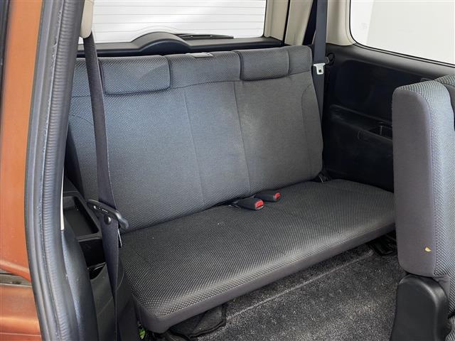 ラフェスタ ２０Ｓ　ＡＭ／ＦＭ／ＣＤ／ＭＤ　サンルーフ　ＥＴＣ　ＡＢＳ　ハロゲンライト　リモコンキー　オートエアコン　純正フロアマット　ウォークスルー　両側スライドドア　電動格納ミラー　サイドバイザー　Ｗエアバッグ（12枚目）