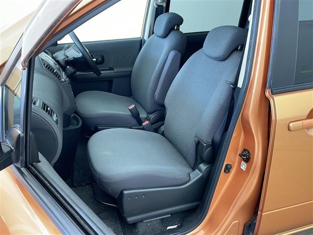 ラフェスタ ２０Ｓ　ＡＭ／ＦＭ／ＣＤ／ＭＤ　サンルーフ　ＥＴＣ　ＡＢＳ　ハロゲンライト　リモコンキー　オートエアコン　純正フロアマット　ウォークスルー　両側スライドドア　電動格納ミラー　サイドバイザー　Ｗエアバッグ（14枚目）