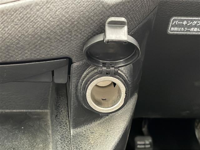ラフェスタ ２０Ｓ　ＡＭ／ＦＭ／ＣＤ／ＭＤ　サンルーフ　ＥＴＣ　ＡＢＳ　ハロゲンライト　リモコンキー　オートエアコン　純正フロアマット　ウォークスルー　両側スライドドア　電動格納ミラー　サイドバイザー　Ｗエアバッグ（28枚目）