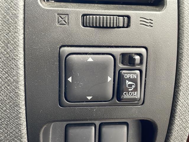 ラフェスタ ２０Ｓ　ＡＭ／ＦＭ／ＣＤ／ＭＤ　サンルーフ　ＥＴＣ　ＡＢＳ　ハロゲンライト　リモコンキー　オートエアコン　純正フロアマット　ウォークスルー　両側スライドドア　電動格納ミラー　サイドバイザー　Ｗエアバッグ（29枚目）