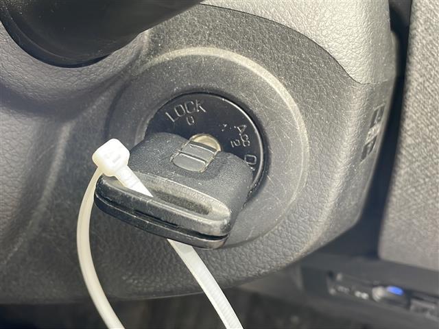 ラフェスタ ２０Ｓ　ＡＭ／ＦＭ／ＣＤ／ＭＤ　サンルーフ　ＥＴＣ　ＡＢＳ　ハロゲンライト　リモコンキー　オートエアコン　純正フロアマット　ウォークスルー　両側スライドドア　電動格納ミラー　サイドバイザー　Ｗエアバッグ（31枚目）