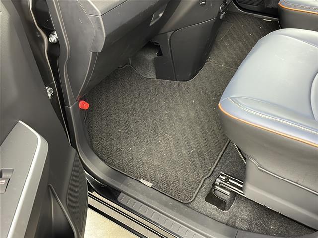 ルーミー カスタムG-T ワンオーナー 純正ナビ バック・フロント・サイド・全方位カメラ プリクラッシュセーフティ 両側パワースライドドア ウェルカムパワースライドドア シートヒーター ドライブレコーダー ビルトインETC(12枚目)