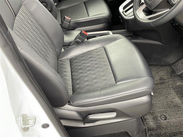 ノア ハイブリッドS-Z 純正DA バックカメラ トヨタセーフティセンス ブラインドスポットモニター 前後クリアランスソナー シグネチャーイルミブレード モデリスタサイドスカート 純正アルミホイールタイヤ スペアキー ETC(8枚目)