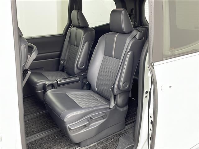 ノア ハイブリッドS-Z 純正DA バックカメラ トヨタセーフティセンス ブラインドスポットモニター 前後クリアランスソナー シグネチャーイルミブレード モデリスタサイドスカート 純正アルミホイールタイヤ スペアキー ETC(16枚目)