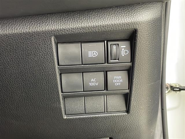 ノア ハイブリッドS-Z 純正DA バックカメラ トヨタセーフティセンス ブラインドスポットモニター 前後クリアランスソナー シグネチャーイルミブレード モデリスタサイドスカート 純正アルミホイールタイヤ スペアキー ETC(34枚目)