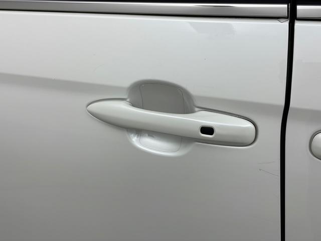 ノア ハイブリッドS-Z 純正DA バックカメラ トヨタセーフティセンス ブラインドスポットモニター 前後クリアランスソナー シグネチャーイルミブレード モデリスタサイドスカート 純正アルミホイールタイヤ スペアキー ETC(51枚目)