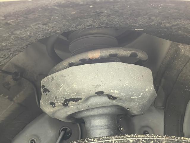 ノア ハイブリッドS-Z 純正DA バックカメラ トヨタセーフティセンス ブラインドスポットモニター 前後クリアランスソナー シグネチャーイルミブレード モデリスタサイドスカート 純正アルミホイールタイヤ スペアキー ETC(56枚目)