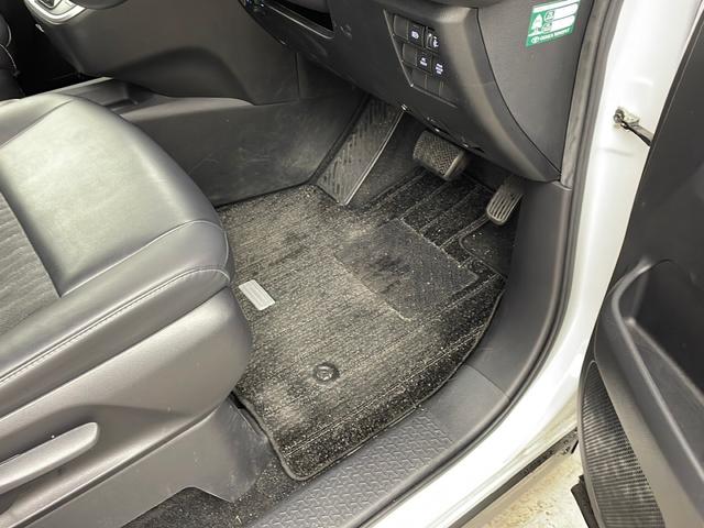 ノア ハイブリッドS-Z 純正DA バックカメラ トヨタセーフティセンス ブラインドスポットモニター 前後クリアランスソナー シグネチャーイルミブレード モデリスタサイドスカート 純正アルミホイールタイヤ スペアキー ETC(57枚目)