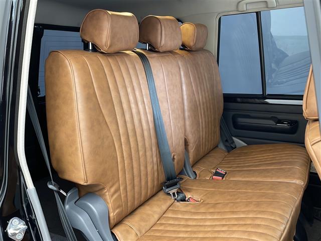 ランドクルーザー70 AX 4WD フローティングナビ フルセグTV バックカメラ トヨタセーフティセンス クルーズコントロール デジタルインナーミラー 前後ドライブレコーダー 社外レーダー シートヒーター 純正16インチAW(9枚目)