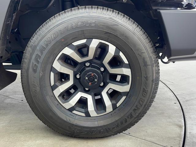 ランドクルーザー70 AX 4WD フローティングナビ フルセグTV バックカメラ トヨタセーフティセンス クルーズコントロール デジタルインナーミラー 前後ドライブレコーダー 社外レーダー シートヒーター 純正16インチAW(41枚目)