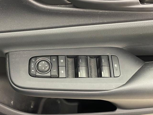 プリウス U 純正ディスプレイオーディオ バックカメラ トヨタセーフティセンス 電動パーキングブレーキ ブレーキホールド 前後ドライブレコーダー LEDヘッドライト AC100V電源 ビルトインETC2.0(70枚目)