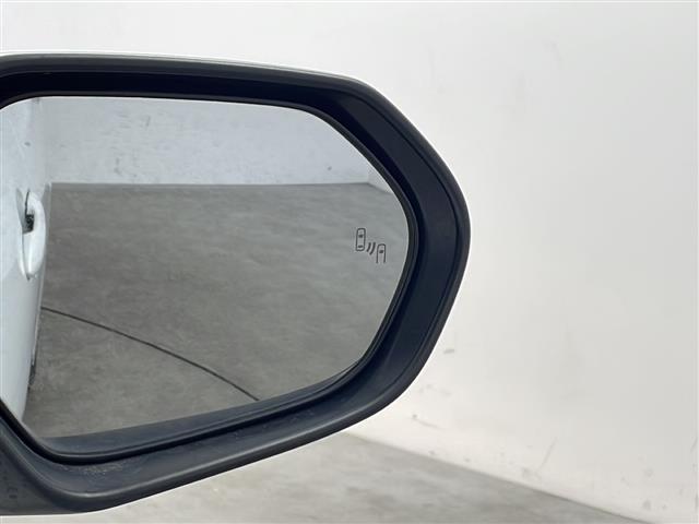 プリウス ＳセーフティプラスＩＩ　アルパイン７インチナビ　バックカメラ　トヨタセーフティセンス　衝突軽減　レーダクルコン　クリアランスソナー　ブラインドスポットモニター　自動防眩ミラー　革巻きステアリング　ＬＥＤヘッドライト　ＥＴＣ（33枚目）