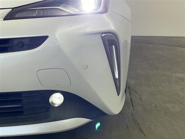 プリウス ＳセーフティプラスＩＩ　アルパイン７インチナビ　バックカメラ　トヨタセーフティセンス　衝突軽減　レーダクルコン　クリアランスソナー　ブラインドスポットモニター　自動防眩ミラー　革巻きステアリング　ＬＥＤヘッドライト　ＥＴＣ（39枚目）