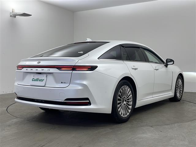 クラウン Z ・純正12.3インチナビ&フルセグ&BT&USB・パノラマミックビューモニター・黒革シート・デジタルインナーミラー・ワイパーデアイサー・ワイヤレス充電・トヨタセーフティセンス・寒冷地仕様(3枚目)