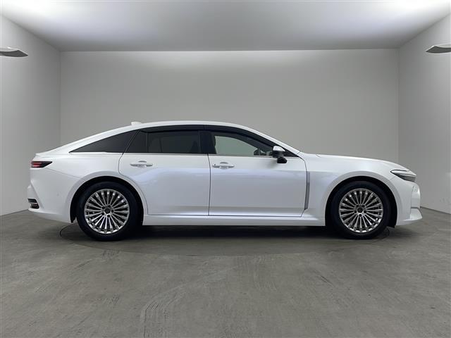 クラウン Z ・純正12.3インチナビ&フルセグ&BT&USB・パノラマミックビューモニター・黒革シート・デジタルインナーミラー・ワイパーデアイサー・ワイヤレス充電・トヨタセーフティセンス・寒冷地仕様(6枚目)