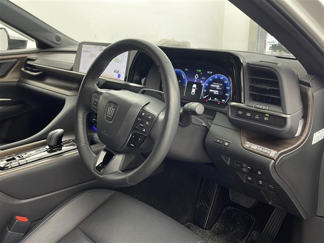 クラウン Z ・純正12.3インチナビ&フルセグ&BT&USB・パノラマミックビューモニター・黒革シート・デジタルインナーミラー・ワイパーデアイサー・ワイヤレス充電・トヨタセーフティセンス・寒冷地仕様(8枚目)