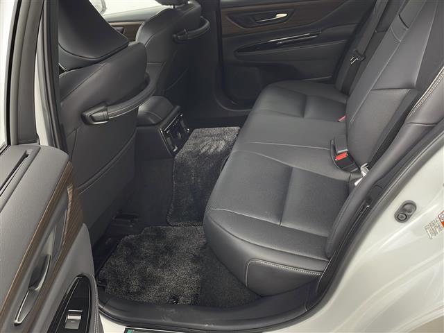 クラウン Z ・純正12.3インチナビ&フルセグ&BT&USB・パノラマミックビューモニター・黒革シート・デジタルインナーミラー・ワイパーデアイサー・ワイヤレス充電・トヨタセーフティセンス・寒冷地仕様(15枚目)