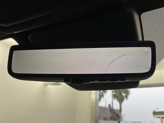 クラウン Z ・純正12.3インチナビ&フルセグ&BT&USB・パノラマミックビューモニター・黒革シート・デジタルインナーミラー・ワイパーデアイサー・ワイヤレス充電・トヨタセーフティセンス・寒冷地仕様(32枚目)