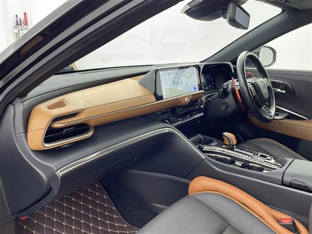 クラウンクロスオーバー ＲＳアドバンスド　・サンルーフ・モデリスタエアロ・ドライバーサポートパッケージ２・前後ドライブレコーダー・デジタルインナーミラー・パノラマミックビューモニター・アドバンスドパーク・置くだけ充電・ＬＥＤ・フルセグ・ＥＴＣ（12枚目）