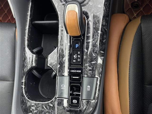 クラウンクロスオーバー ＲＳアドバンスド　・サンルーフ・モデリスタエアロ・ドライバーサポートパッケージ２・前後ドライブレコーダー・デジタルインナーミラー・パノラマミックビューモニター・アドバンスドパーク・置くだけ充電・ＬＥＤ・フルセグ・ＥＴＣ（28枚目）