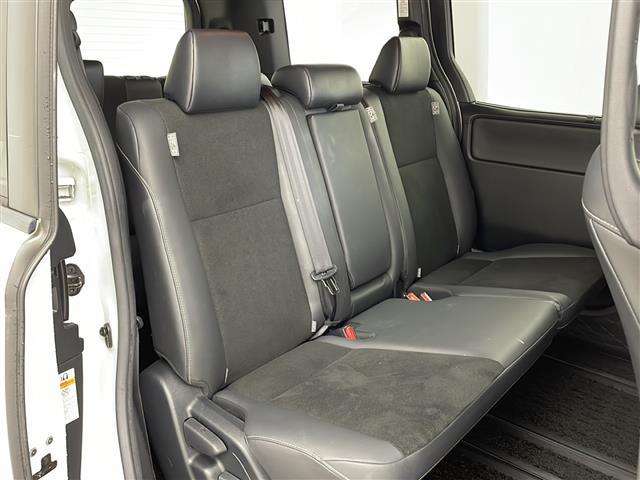 ノア Ｓｉ　ダブルバイビーＩＩ　純正ナビ　ＴＶ　バックカメラ　ＥＴＣ　両側パワースライドドア　プリクラッシュセーフティ　レーンディパーチャーアラート　オートマチックハイビーム　ドライブレコーダー　クルーズコントロール　純正アルミ（11枚目）