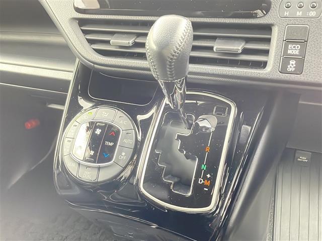 ノア Ｓｉ　ダブルバイビーＩＩ　純正ナビ　ＴＶ　バックカメラ　ＥＴＣ　両側パワースライドドア　プリクラッシュセーフティ　レーンディパーチャーアラート　オートマチックハイビーム　ドライブレコーダー　クルーズコントロール　純正アルミ（27枚目）