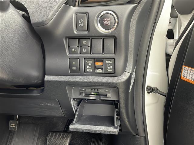 ノア Ｓｉ　ダブルバイビーＩＩ　純正ナビ　ＴＶ　バックカメラ　ＥＴＣ　両側パワースライドドア　プリクラッシュセーフティ　レーンディパーチャーアラート　オートマチックハイビーム　ドライブレコーダー　クルーズコントロール　純正アルミ（29枚目）