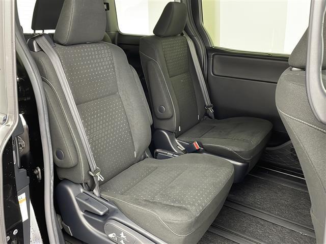 ノア Ｇ　ナビ　バックカメラ　ビルトインＥＴＣ　パワースライドドア　プリクラッシュセーフティ　レーンディパーチャーアラート　クルーズコントロール　アイドリングストップ　ドライブレコーダー　純正１５インチアルミ（11枚目）